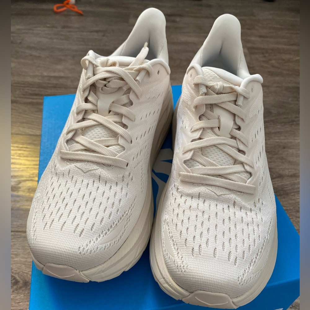 Hoka Clifton 8 - Eggnog/Shifting Sands